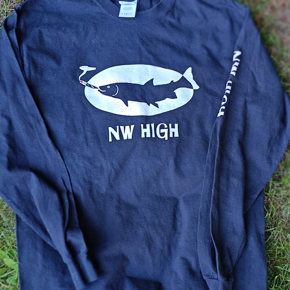 Black "NW High" T-shirt with fish graphic, long sleeve, Size M (unisex) - Picture 7 of 7